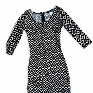 French Atmosphere bodycon mini dress Geometric Print Size Small